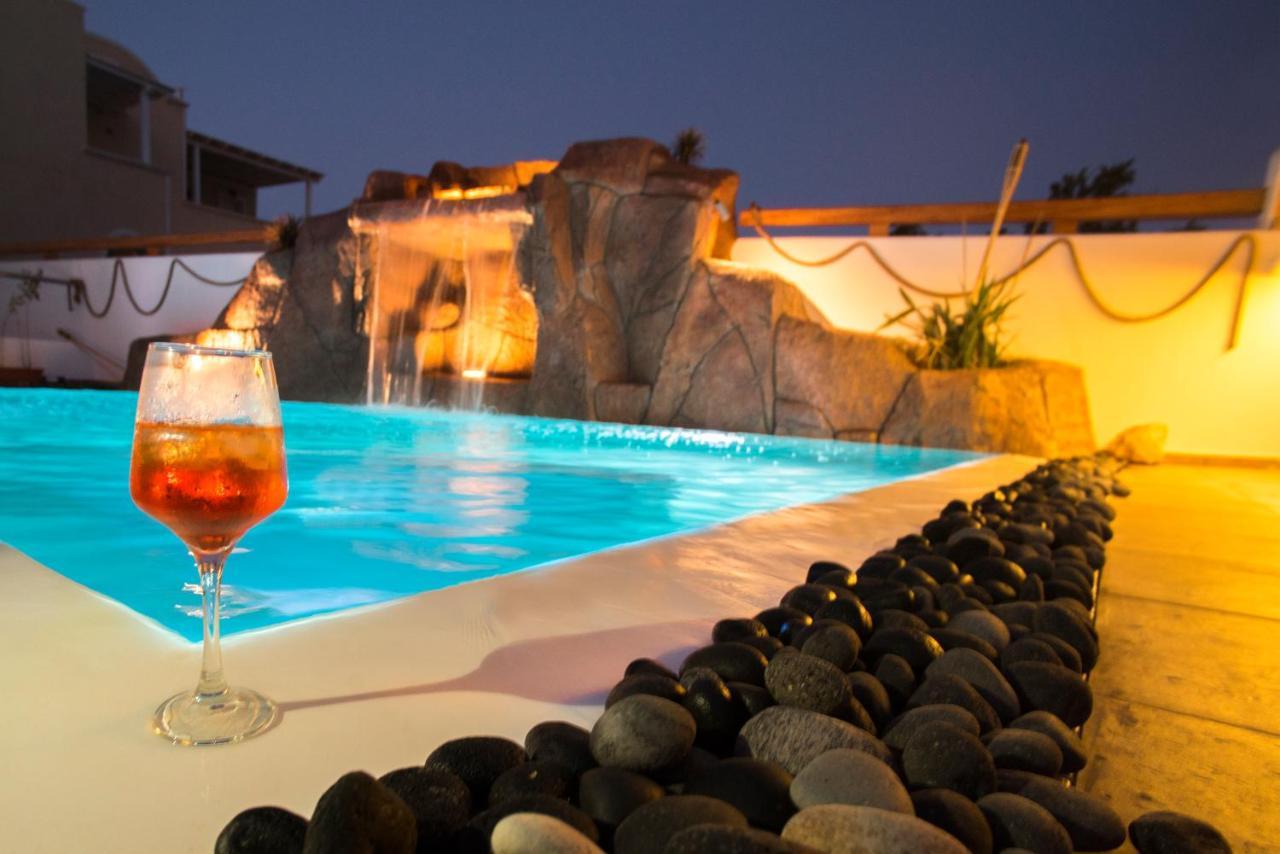 דירות Kamári La Belle Vie - Santorini - Adults Only מראה חיצוני תמונה
