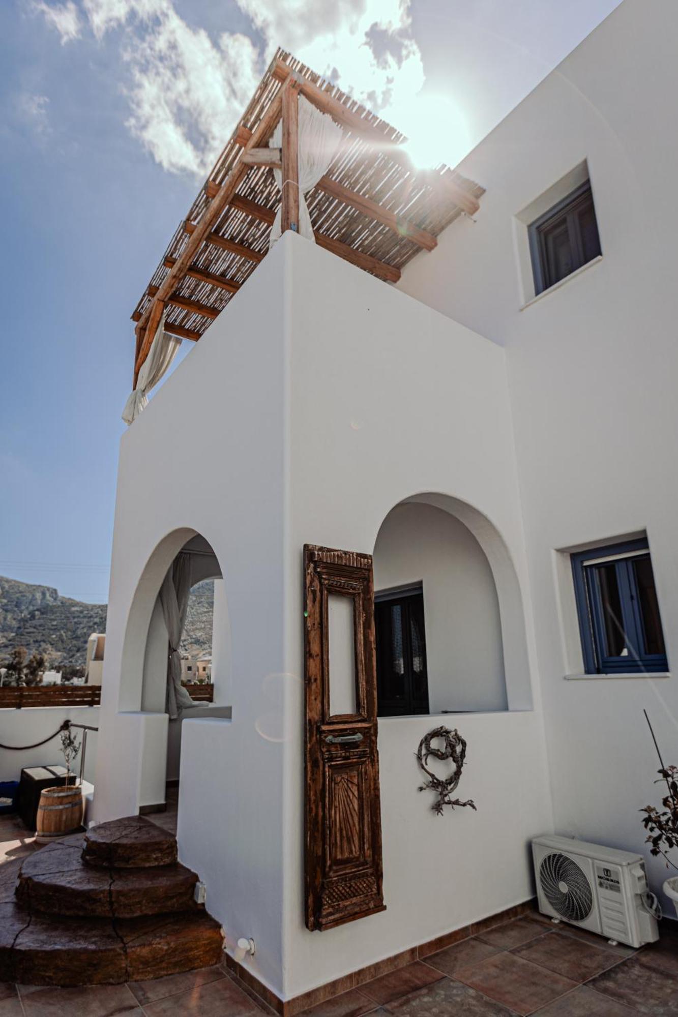 דירות Kamári La Belle Vie - Santorini - Adults Only מראה חיצוני תמונה